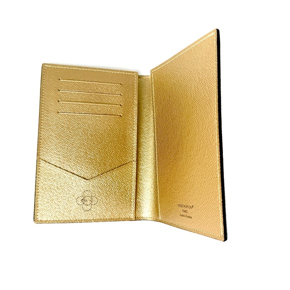 LOUIS VUITTON Passport Cover Monogram Vivienne 2025 Print New in Box - Picture 9 of 11